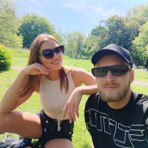 Couple,  32 Sittingbourne, Uk