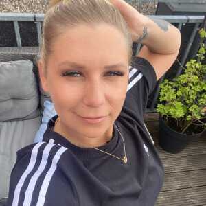 Female,  31 Nottingham, Uk